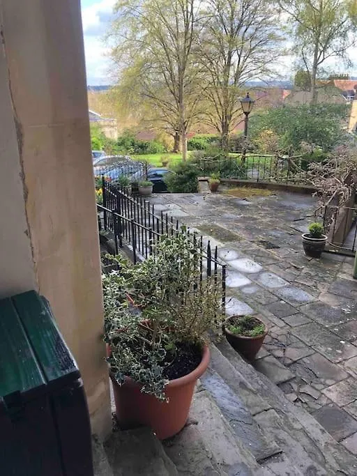 Διαμέρισμα Beautiful 2 Bedroom Garden Flat In Great Location Μπρίστολ