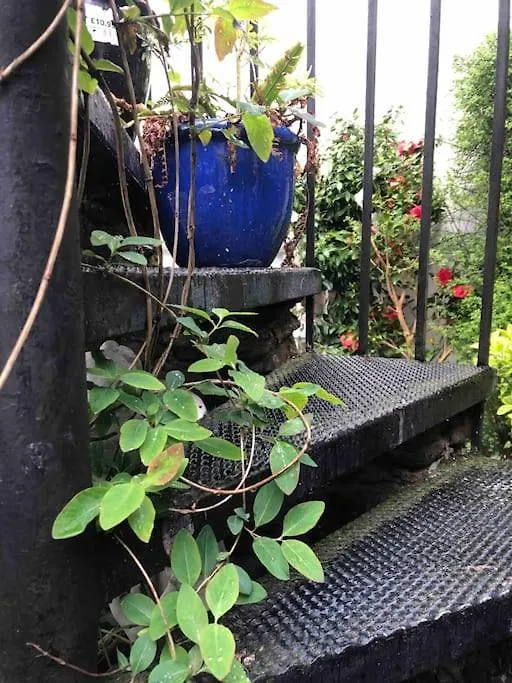 Beautiful 2 Bedroom Garden Flat In Great Location Bristol