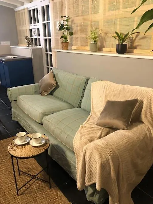 Apartment Beautiful 2 Bedroom Garden Flat In Great Location Bristol