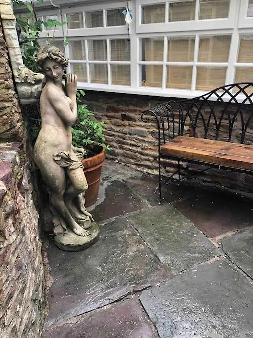 Apartment Beautiful 2 Bedroom Garden Flat In Great Location Bristol